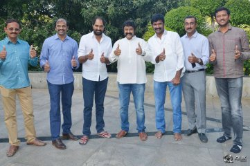 Balakrishna Flagging NBK Helping Hands All India Shata Punyakshetra Jaitrayatra